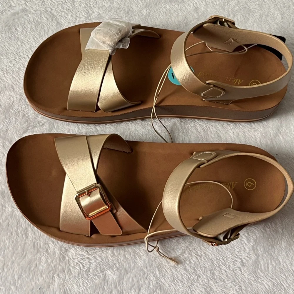 Alexis Bendel Cute‎ Girl’s Gold Sandals with Ankle Strap, Size 6, NWT